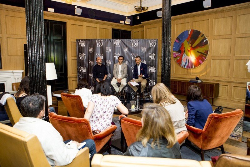 De izq. a dcha, Lázaro Rosa-Violán, Abel Matutes y Juan Serra, en la presentación de la ampliación del Only YOU Boutique Hotel Madrid.
