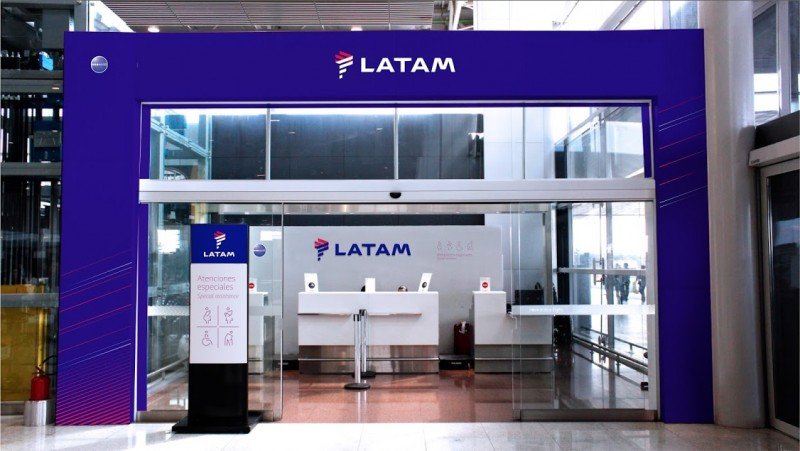 LATAM Airlines comenzó operaciones comerciales bajo su nueva marca unificada