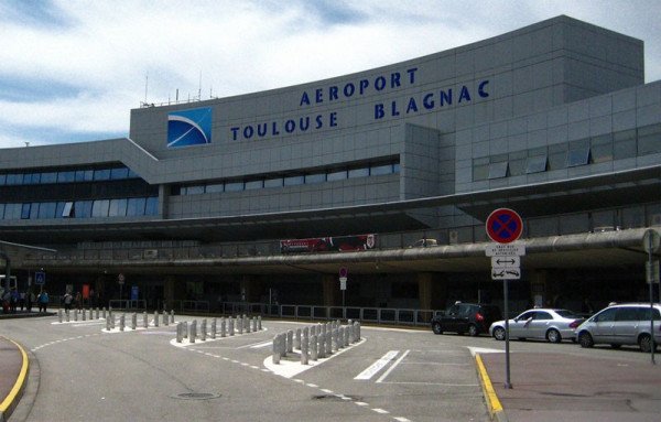 Ocho aeropuertos franceses, en alerta por potenciales ataques
