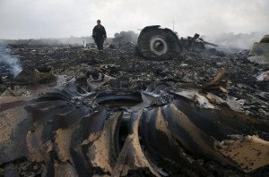 Las familias de las víctimas del MH17 demandan a Putin por 294 M €  
