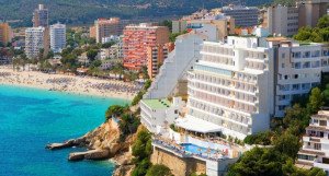 Hoteles de Magaluf subirán precios hasta un 9% con el récord del verano