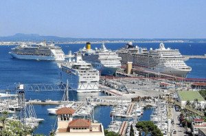 El Govern balear quiere limitar los cruceros en Palma desde 2022