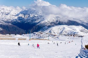 Chile espera más de un millón de visitantes en temporada de esquí