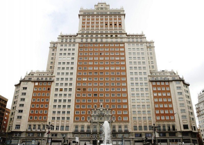Wanda vende el Edificio España al holding español Baraka