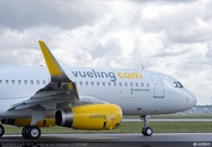 Los pilotos de Vueling cederán días libres para cubrir el exceso de vuelos