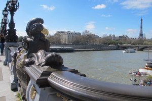 París suaviza la caída de turistas internacionales gracias a la Eurocopa