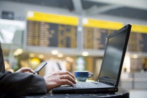El tráfico aéreo disparará un 40% el consumo de wifi en los aeropuertos