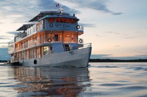Asaltan crucero de lujo en el río Amazonas