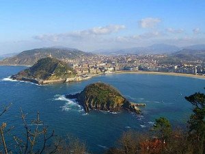 Tasa turística en Euskadi, polémica del Mar Menor, destinos inteligentes...