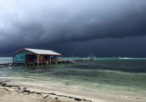 Huracán Earl no afectará a Cancún y Playa del Carmen