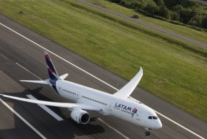 LATAM Airlines operará vuelos directos entre Santiago y Orlando