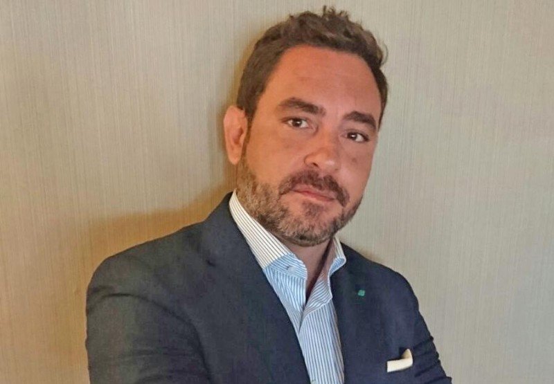 La trayectoria profesional de Marco Mendoza incluye empresas como Palladium Hotel Group, la consultora internacional Basics y el grupo Gowaii.