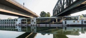 Un crucero fluvial choca con un puente en Alemania y mueren dos tripulantes