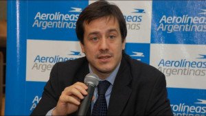 Piden investigar a Recalde por acuerdos entre Aerolíneas Argentinas y SOL