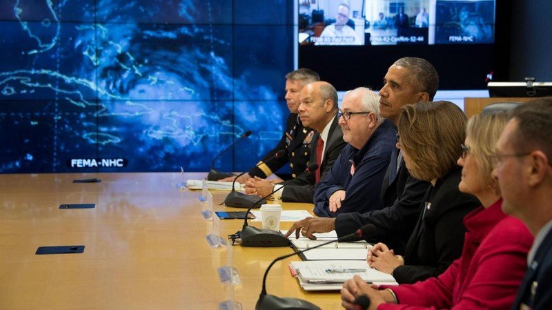 Obama pidió a la población estadounidense que obedezca las órdenes de evacuación y tome las medidas de seguridad adecuadas.