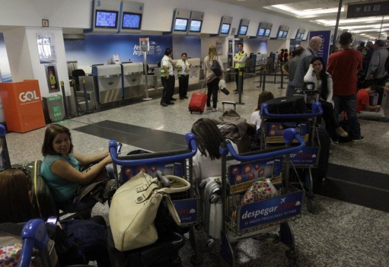 Trabajadores de LATAM y Aerolíneas Argentinas acatan conciliación obligatoria