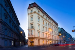 Hotusa suma su tercer hotel en Praga