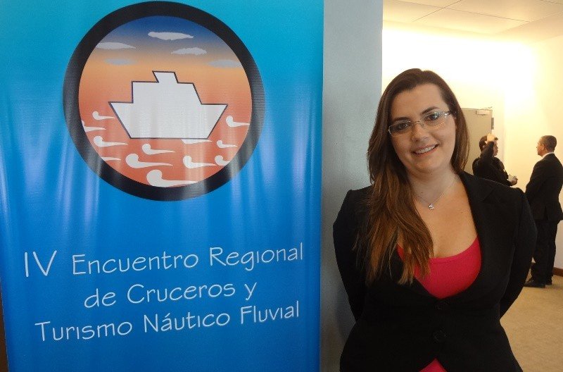 Bruna Milazzotto, responsable de operaciones portuarias y relaciones con los gobiernos para  Royal Caribbean en Sudamérica.