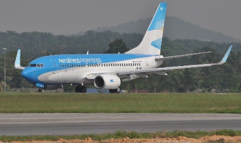 La compañía empleará Boeing 737-800 en la ruta Aeroparque-Punta del Este, ampliando sensiblemente la capacidad.