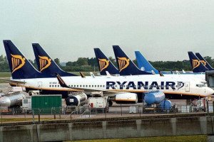 Ordenan a Ryanair y TUIfly devolver ayudas ilegales de un aeropuerto