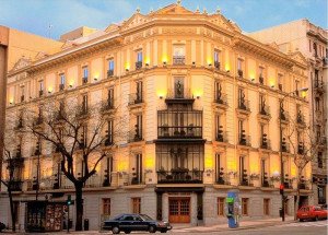El Hotel Adler pasa a manos de la mayor fortuna de Chile