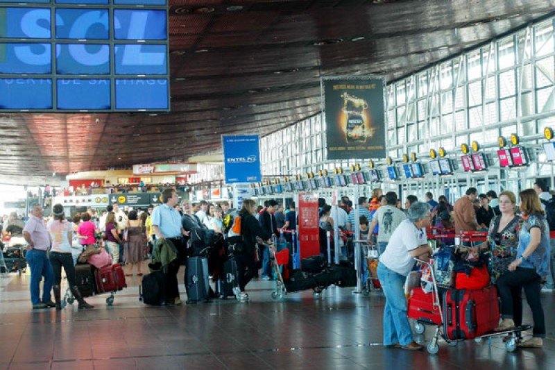 Chile: tráfico aéreo de pasajeros aumentó 10,4 % en 2016