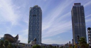 Barcelona planea ampliar las restricciones a más barrios