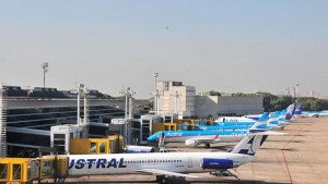 Gobierno de Argentina hará un ránking de puntualidad de las aerolíneas