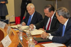 Argentina firma convenio para avanzar con el Congreso de la Lengua 2019
