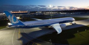 Despega el 787-10, el más grande y eficiente de los Dreamliner