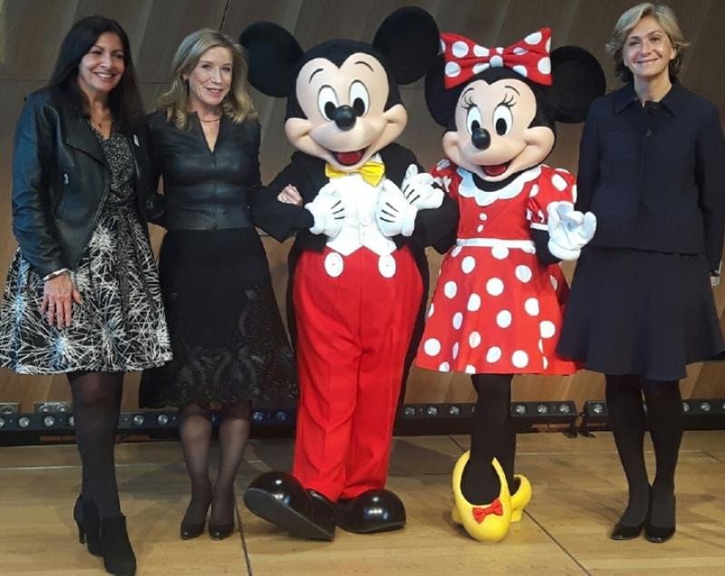 El lanzamiento de la campaña contó con la participación de la alcaldesa de París, Anne Hidalgo; la presidenta de Euro Disney SAS, Catherine Powell, y la presidenta de la región île-de-France, Valérie Pécresse.