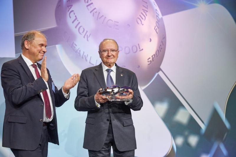 El CEO de TUI Alemania, Sebastian Ebel, y el presidente de Hipotels, Joan Llull (de izqu. a dcha.).