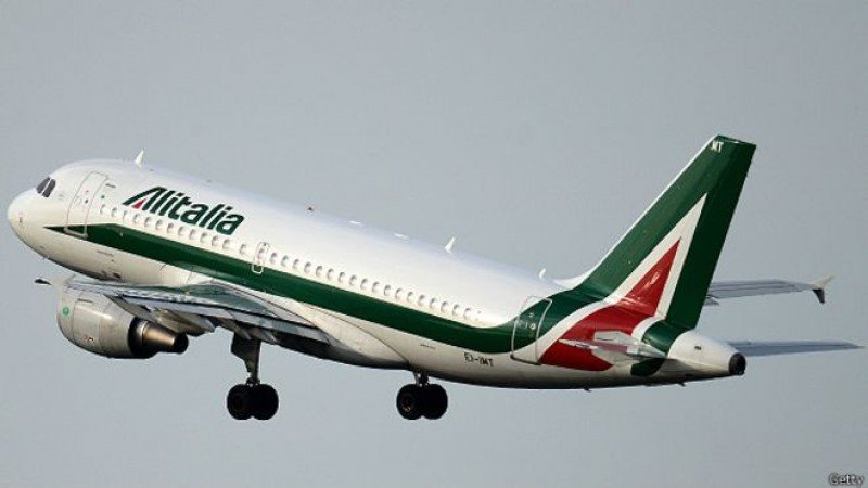 Alitalia reducirá costes por casi US$ 1.100 millones hasta 2021