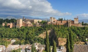 La Alhambra se acerca a su aforo máximo con 2,6 M de visitantes