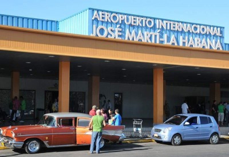 Aerolíneas de EEUU reducen vuelos a Cuba ante la sobreoferta de rutas
