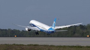 El Boeing 787-10 Dreamliner completa con éxito su primer vuelo