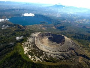 El Salvador "casi sin recursos" para turismo y medio ambiente