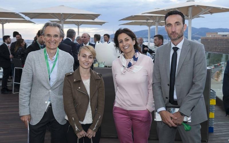 (De Izq. a Da.): Jaume Nebot, Helena Guitart, Inmaculada Benito, presidenta de la FEHM; y Manuel Molina.