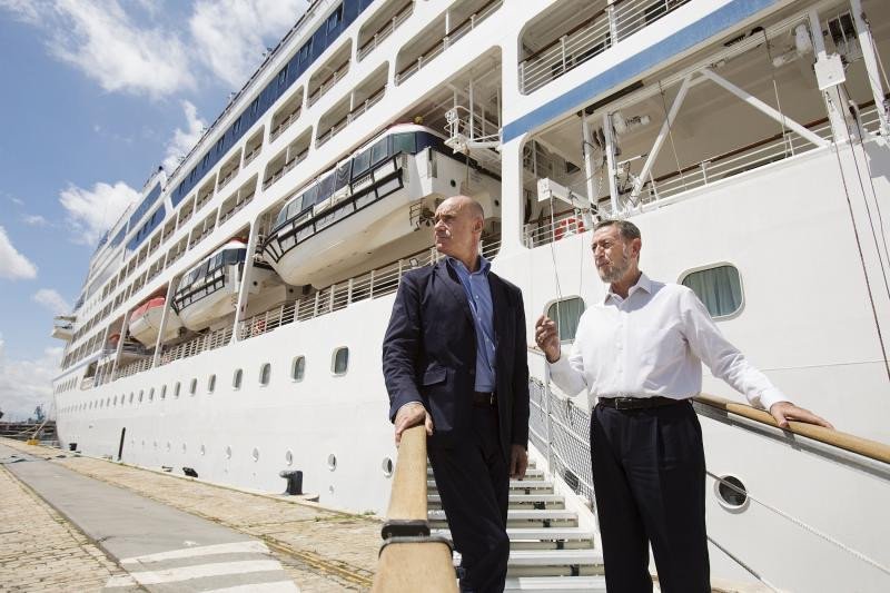Sevilla recibe su primer crucero de gran tamaño con 900 pasajeros