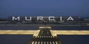 Aena y dos empresas se disputan el Aeropuerto Internacional de Murcia