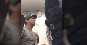 Delta expulsa a una familia de un vuelo y el vídeo se hace viral