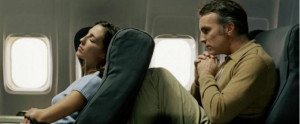 Un estudio propone cobrar en los aviones por reclinar el asiento