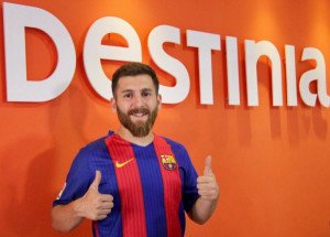 Destinia ficha al doble iraní de Messi