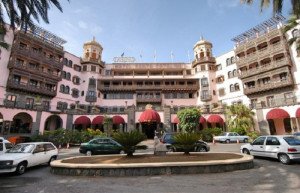 Sale a licitación el Hotel Santa Catalina de Las Palmas de Gran Canaria