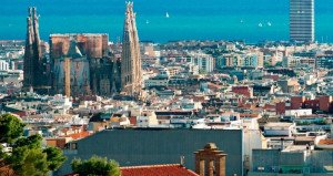 Barcelona acusa a un exdirectivo de Airbnb de realquilar su piso