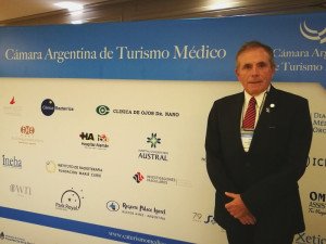Listas de esperas, precios y Trump potenciarán el turismo médico en Argentina