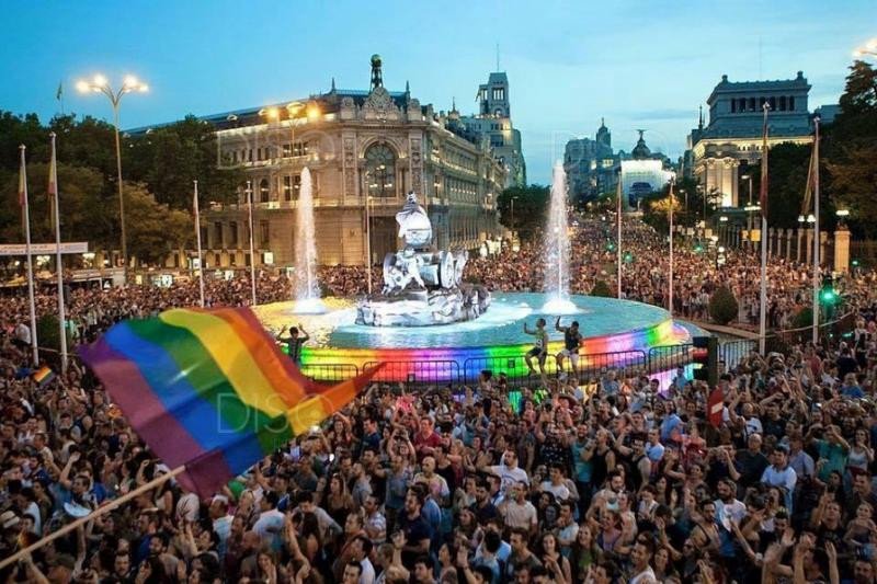 Un total de 1,4 millones de personas participaron en la manifestación y el desfile del Orgullo del sábado 1 de julio.