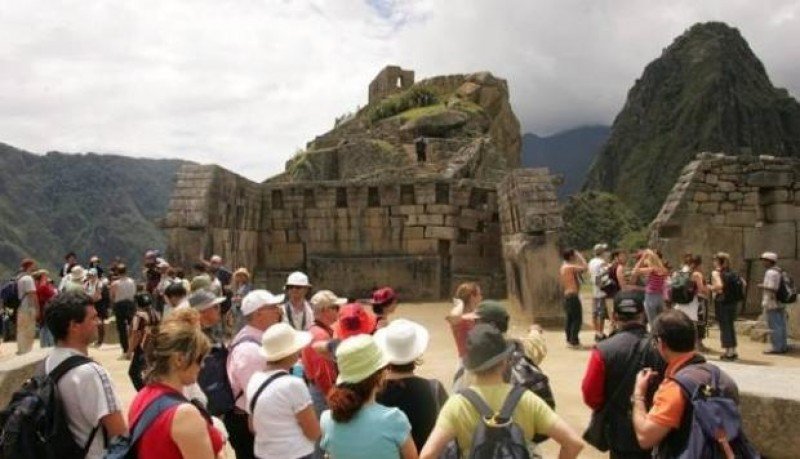 Perú prevé 1,4 millones de turistas y US$ 191 millones por fiestas patrias