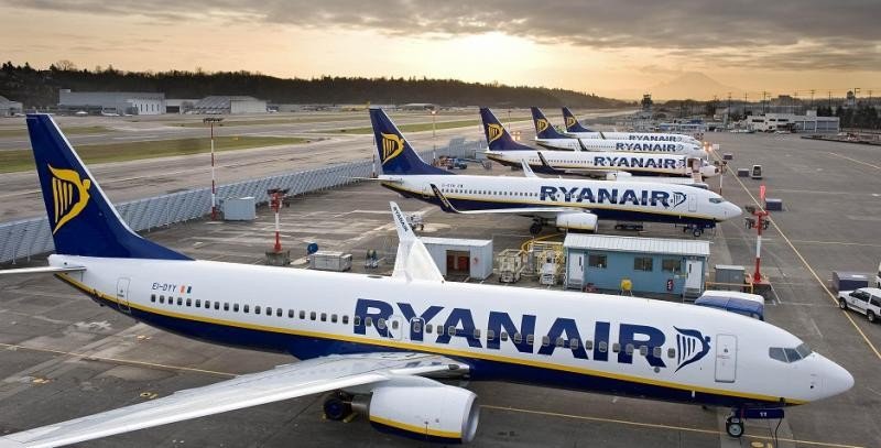 Ryanair confirma que presentó una oferta por Alitalia