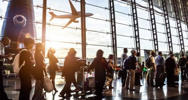 19 aerol&iacute;neas que han subido tarifas o aplicado recargos por la crisis de combustible